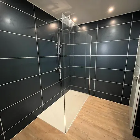 Spacieux Avec Jacuzzi Le Bourgeat